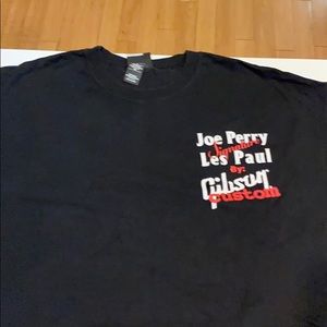 Men’s Gibson Guitar T-Shirt. Size XL.